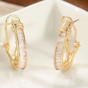 Elegant Gold Hoop Earrings
